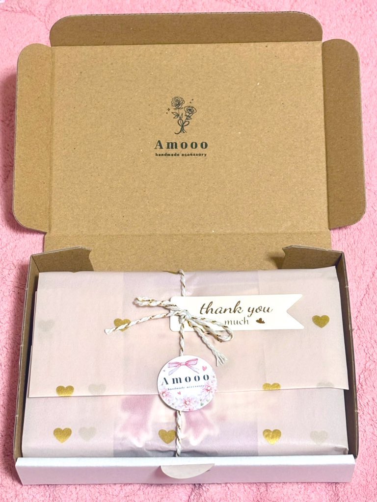 Amooo様(<a href="/amooo_made/">Amooo♥ハンドメイドアクセサリー</a>  )でお買い物したアクセサリーが届きました🎁⋆*

見てこの可愛さ🥺💕
梱包から何から全てが可愛いぃ🥰
開けるまでも楽しいし、開けたら開けたで更に可愛くてため息出た笑
もうずっと見ていられる🥹✨️

これからの時期沢山着けてお出掛けするぞ🌸*･