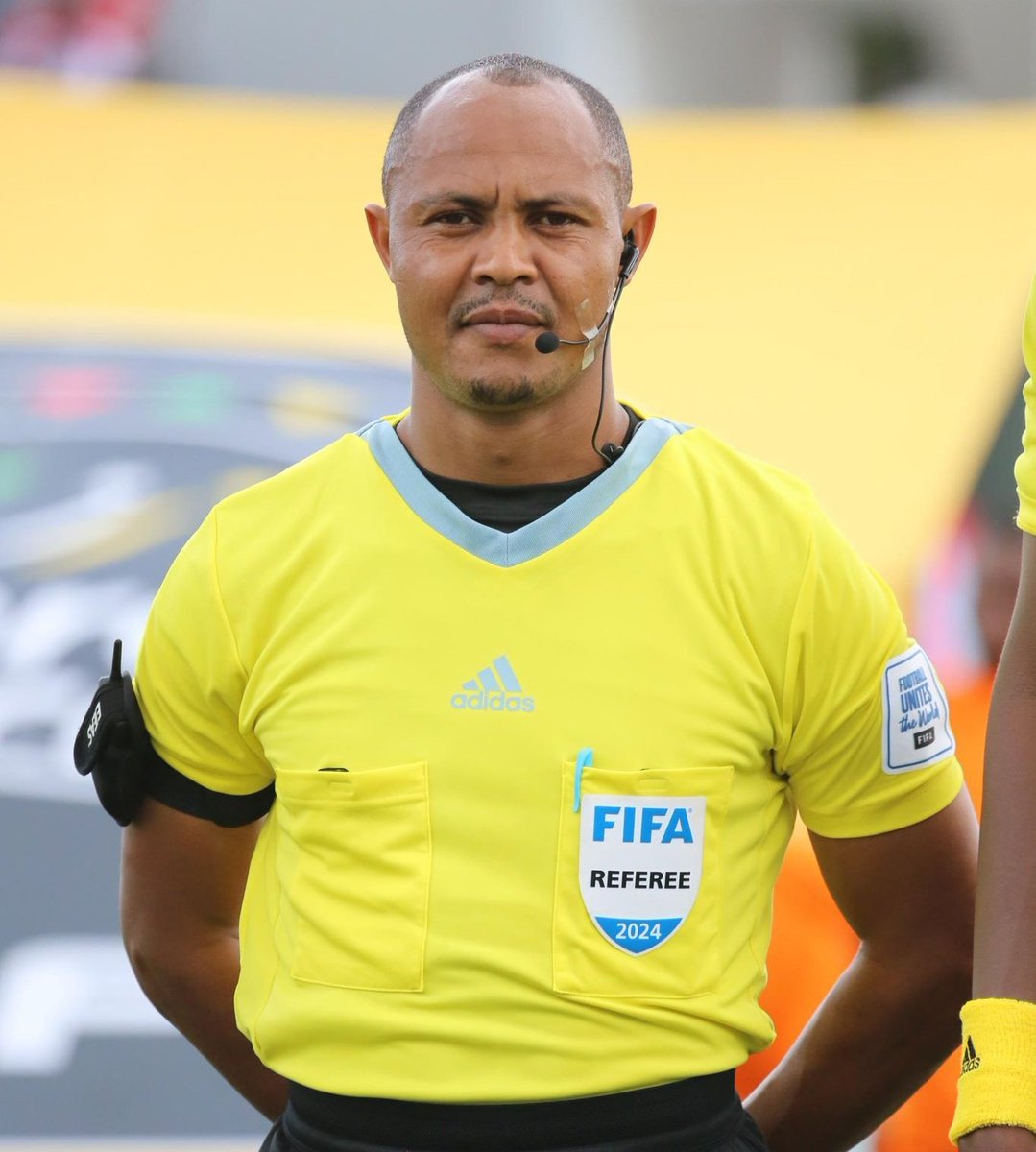 Iamfelixtz's tweet photo. Updates 👇

➡️ Ahmed Arajiga kutoka Manyara 🇹🇿 ameteuliwa na CAF kuwa miongoni mwa Waamuzi watakaochezesha mechi ya robo fainali ya Ligi ya Mabingwa barani Afrika kati ya Pyramids 🇪🇬 dhidi ya FAR RABAT 🇲🇦 Aprili 1, 2025

✅ Arajiga anakutana na Fiston Mayele kwa mara nyingine. https://t.co/Uwdb7nCQsV