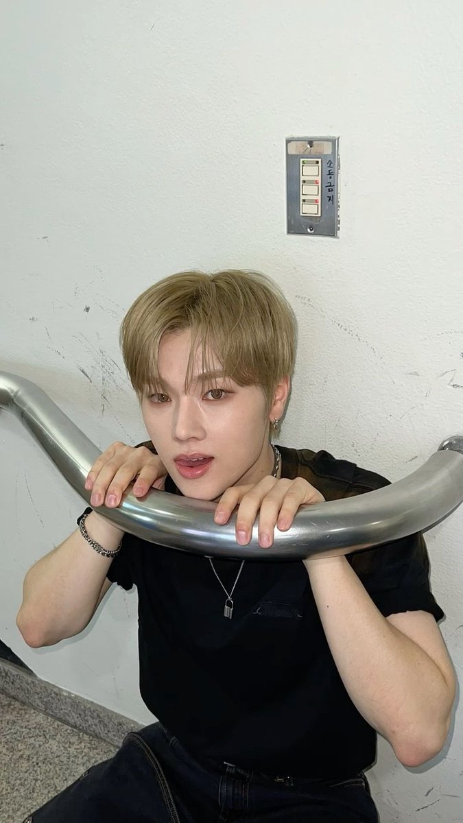 jungsuhand's tweet photo. https://t.co/pHbDecqif6