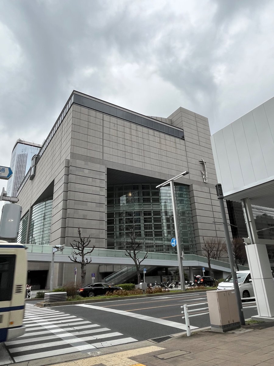simpeko's tweet photo. 前日リハ。
あいにくの曇りですが、5年半ぶりの芸文楽しみ！ https://t.co/QzfAN50RxS