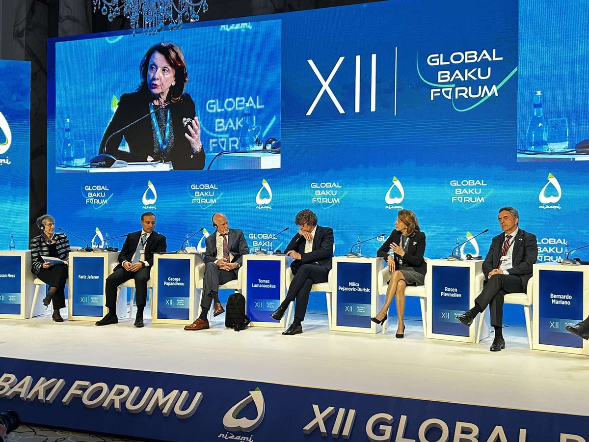 MilicaPDJ's tweet image. Very good insights &amp;amp; exchange at #GlobalBakuForum on “New Technologies for New World”. I argued the need for fostering global cooperation in putting together adaptable regulation and strong ethical commitments,to ensure that technology serves humanity #AI #IntelligentNetworks