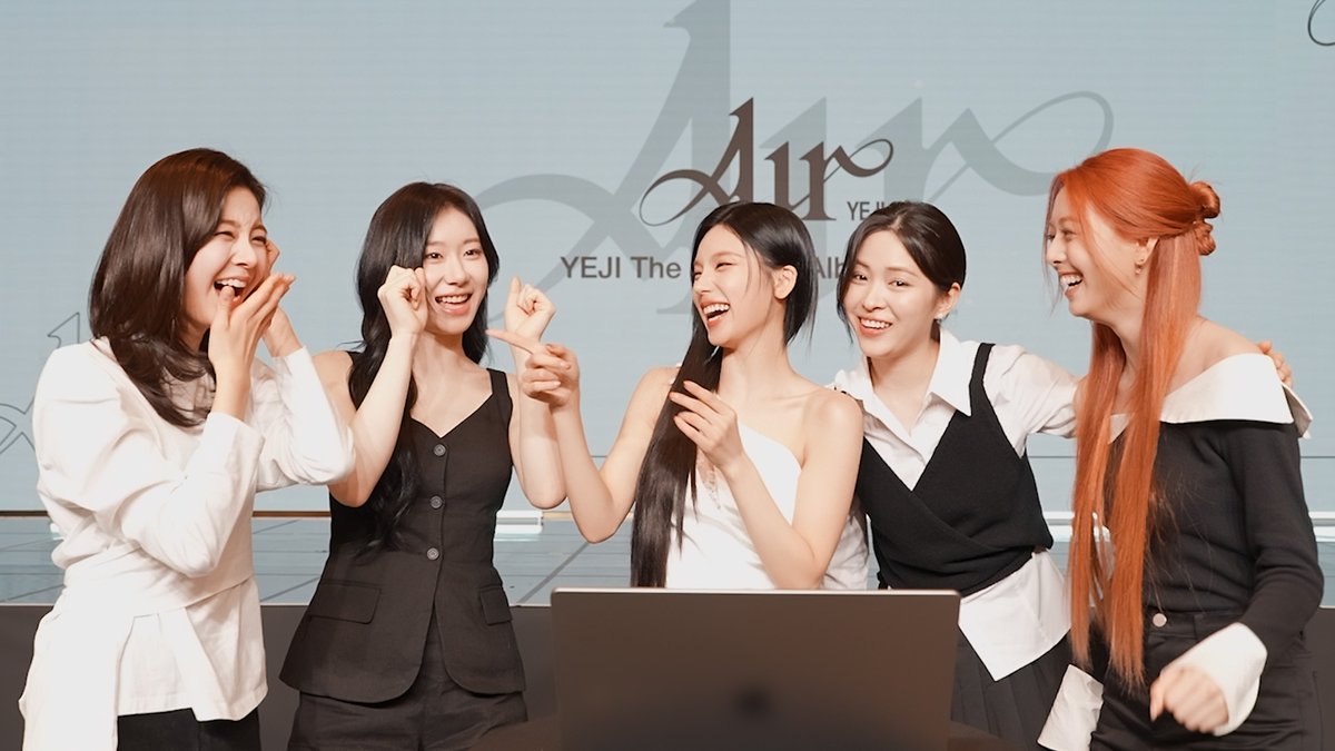 YEJI "Air" M/V Reaction Video 
youtu.be/I6NYo_XSDtM

🎧 kko.kakao.com/Vu4NR5bbIt
🔗 itzy.lnk.to/YejiAir
🎬 youtu.be/TamDOXponnM

#ITZY #MIDZY <a href="/ITZYofficial/">ITZY</a>
#YEJI #예지 #YEJI_AIR