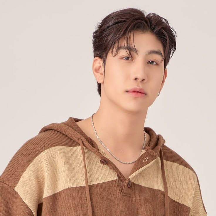 HEYMAUNG's tweet image. ⠀⠀⠀

Ketemu lagi kalian dengan Maung, VJ paling ganteng se-BSH, yang dapat giliran menemani kalian di segmen tiga ini”

“By the way, di dua segmen sebelumnya, kalian pasti udah nonton kan keseruan PITULAS bareng Rayden dan Lavanya?

⠀⠀⠀