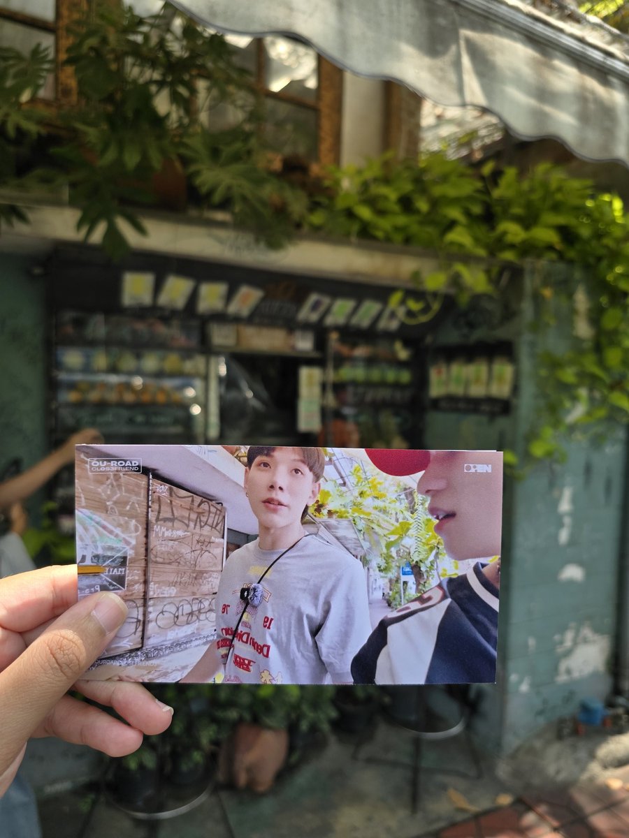 jjiija14's tweet photo. ไปฮะ
-ร้านโรตีKarim
-ร้าน108juices (อู๋โรดไม่ได้กินแต่พี่ได้กินนะ น้ำผลไม้ฟินมากเตง🙂)
-ร้านก๋วยเตี๋ยวนายโส่ย (อันนี้นั่งโต๊ะเดี๋ยวกันกับน้องเลย เพราะอะไรคะ? เพราะมีพัดลม55555)
#CLOSEFRiENDss3_EP1
#OuRoadKhotFan
#DaouOffroad #ต้าห์อู๋ออฟโรด https://t.co/DyqLtP1sRR