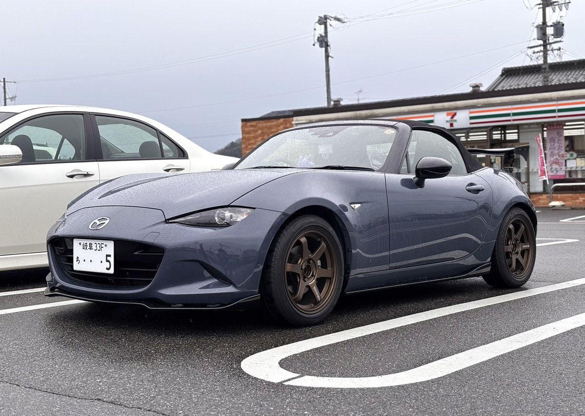 YutaND1018's tweet photo. 仕様変更したので記念に

名前：ゆーた
年齢：23
住み：岐阜
愛車：NDロードスター

#車乗りと繋がりたい
#車乗りとして自己紹介
#車好きな人と繋がりたい
#車乗りとして軽く自己紹介
#ロードスター https://t.co/omcwotK04D