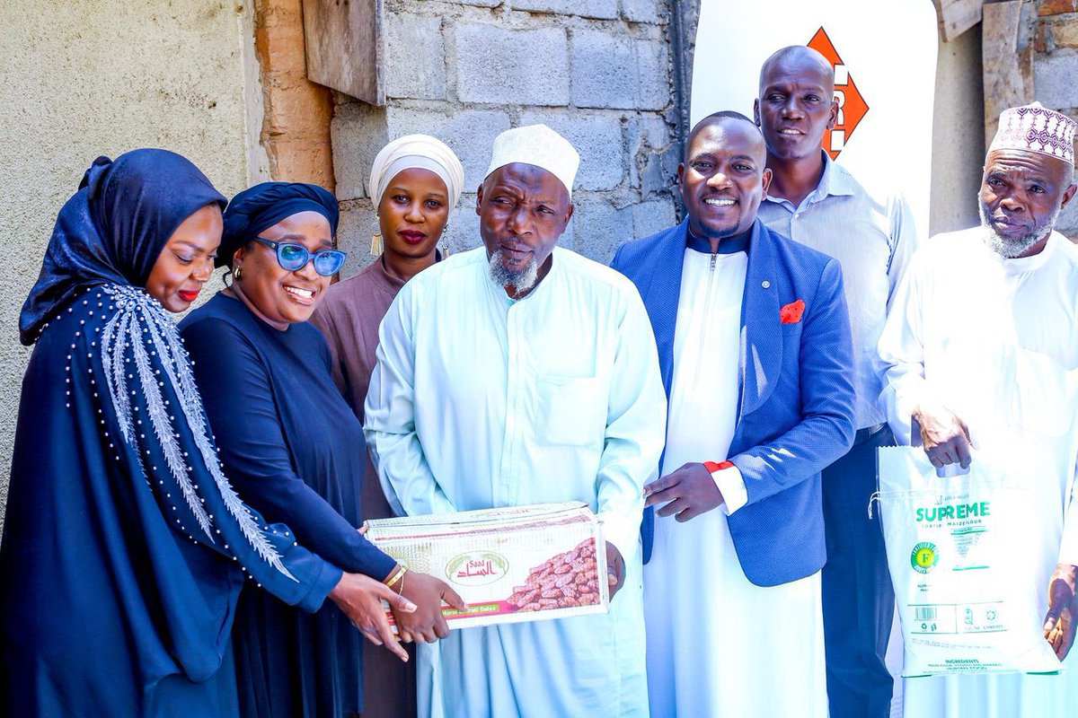 AARInsuranceU's tweet photo. In partnership with the @GLFoundationUg, we donated Iftar items to Masjid Jamba in Kyanja, during the Jummah prayers, in support of their Ramadan Iftar Program. 

We are committed to offering this support to various mosques during this holy month of Ramadan.

#RamadanKareem