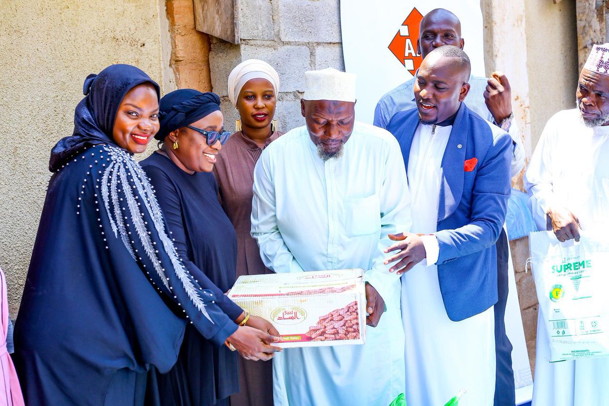 AARInsuranceU's tweet photo. In partnership with the @GLFoundationUg, we donated Iftar items to Masjid Jamba in Kyanja, during the Jummah prayers, in support of their Ramadan Iftar Program. 

We are committed to offering this support to various mosques during this holy month of Ramadan.

#RamadanKareem