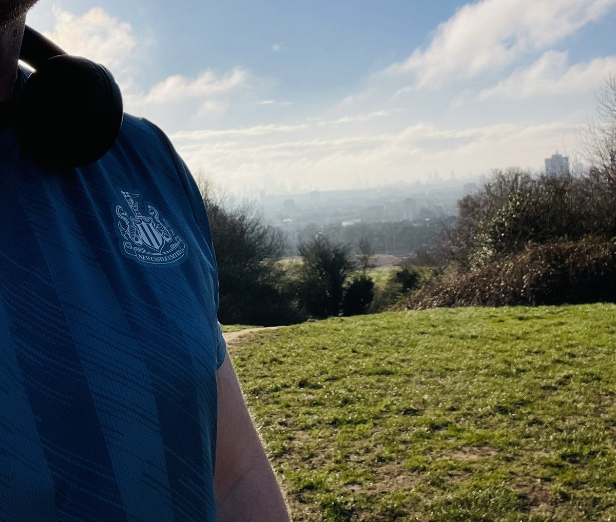 Early morning run up to Parliament Hill to blow away the cobwebs. Thinking of what could be tomorrow! #nufc ⚫️⚪️