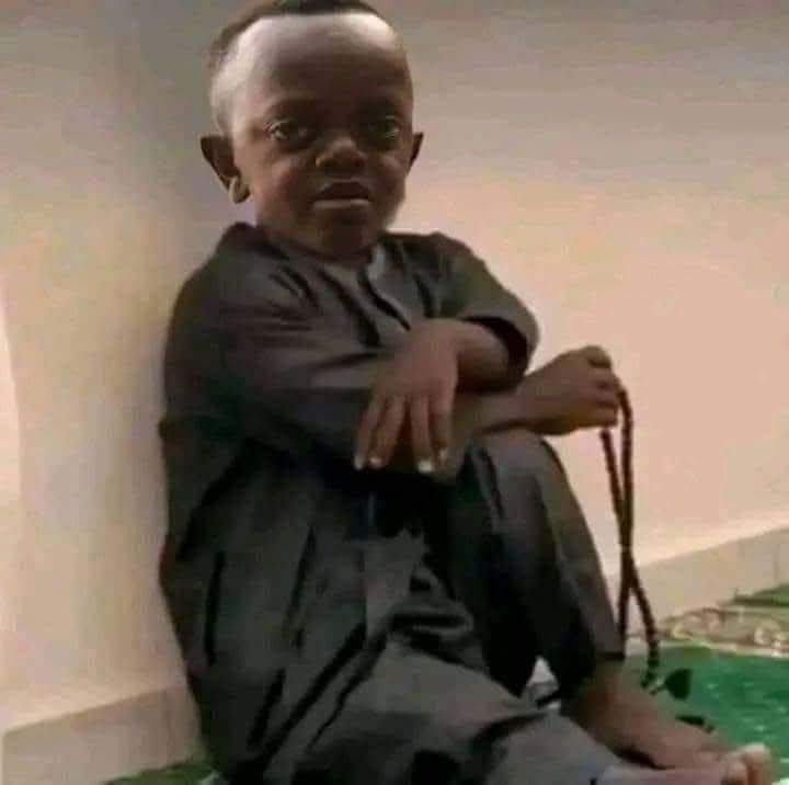 *روزے ہم رکھ رہے ہیں 🥺*
*اور درجات مہنگائی کے بلند ہورہے ہیں 🤔*
#HYPSTER