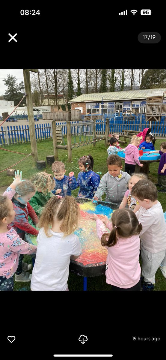 Miss Eaves tweet media