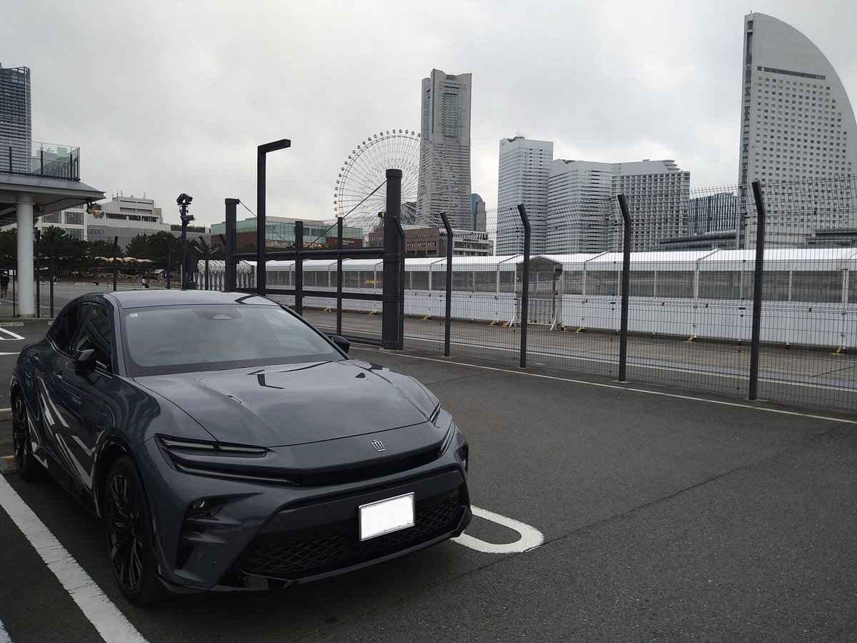 com69440703's tweet photo. 横浜曇りだったけどいい写真撮れた✨
#クラウンスポーツ https://t.co/dk68moG4Lt