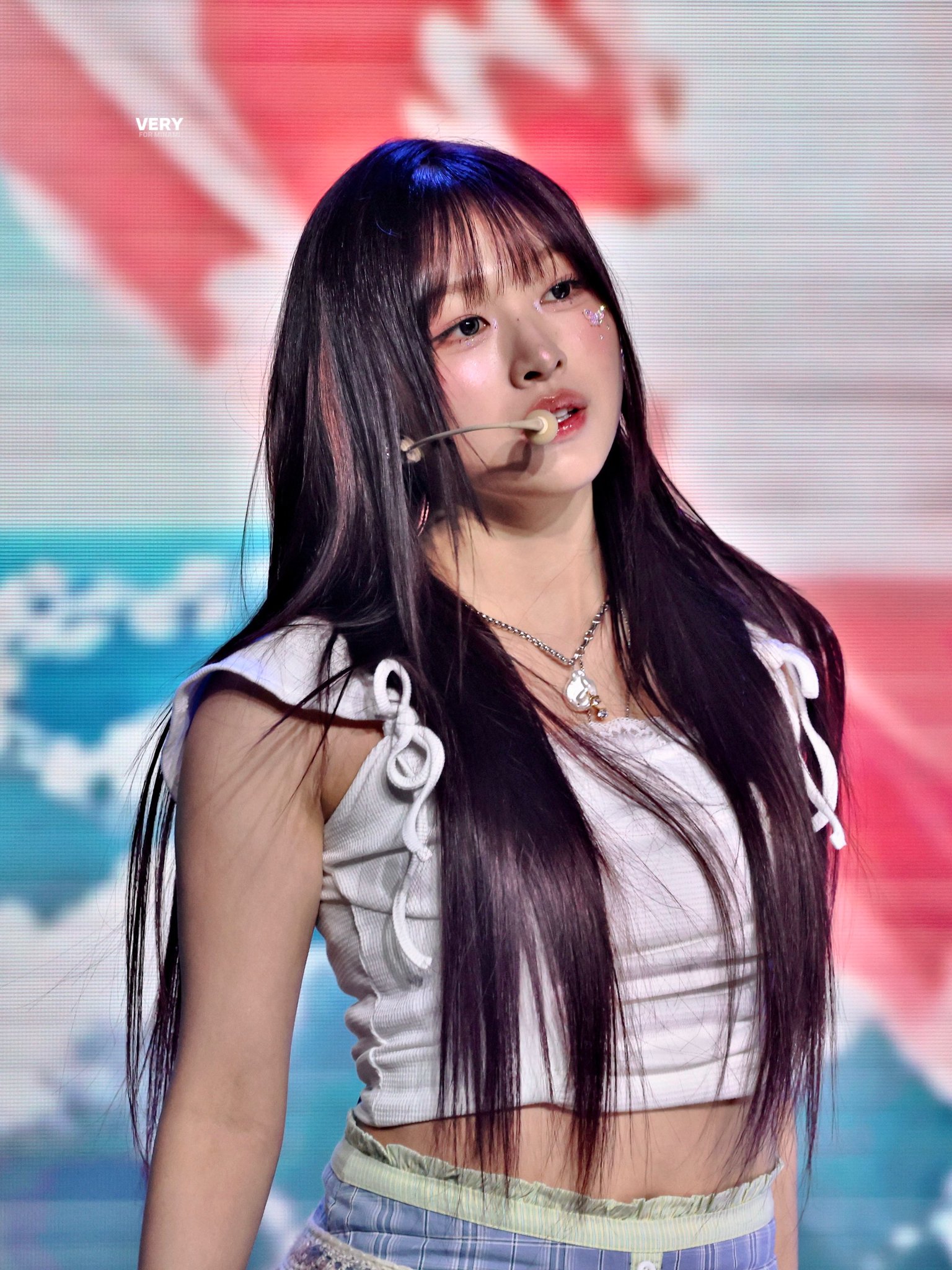 minami 240927 RESCENE Minami - Music Bank Commute | kpopping
