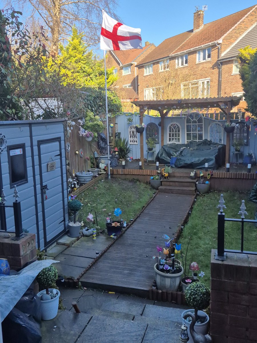 Antony Hawkes tweet media