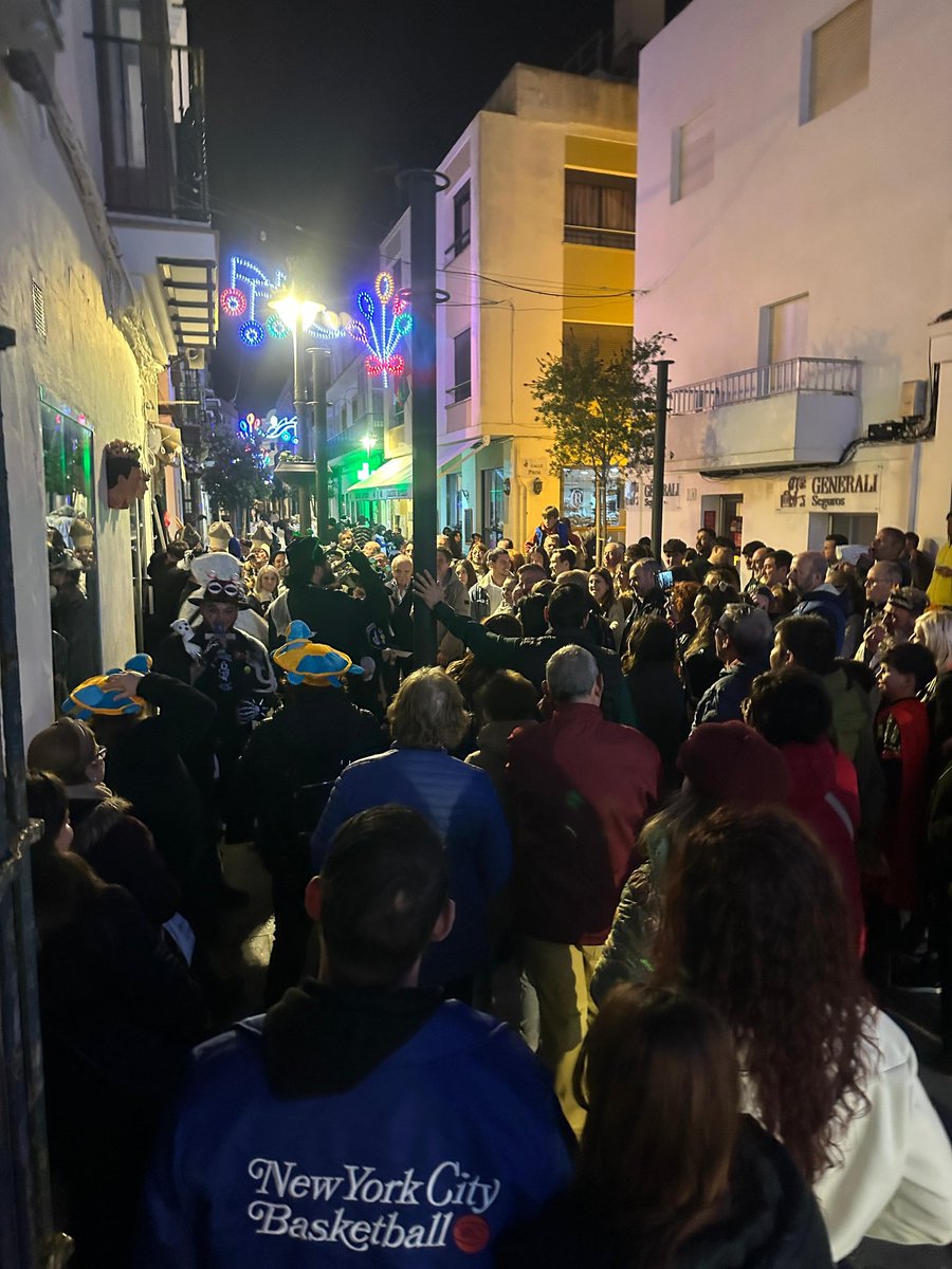 Chirigota ilegal de Madriz tweet media
