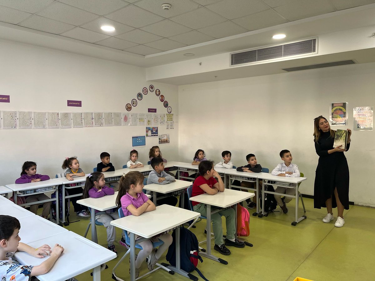 UOCalli's tweet photo. BÜYÜKLERDEN MASALLAR 📖
Okuyarak ve dinleyerek büyüyor, gelişiyoruz. Büyüklerden Masallar etkinliğimizde bize eşlik eden değerli velilerimize teşekkür ederiz.📚📖 #BüyüklerdenMasallar #KitapBenim https://t.co/0pAQxXlKMN
