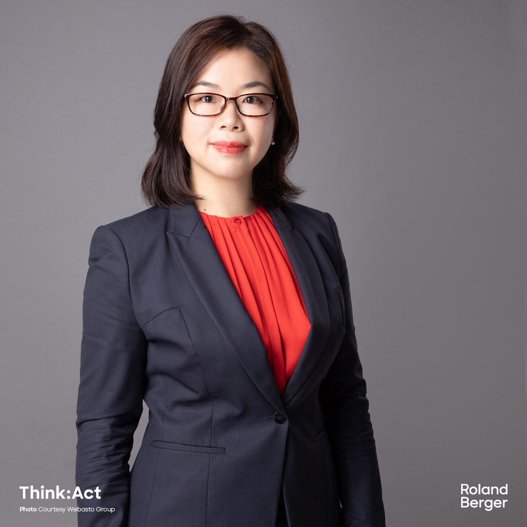 RolandBerger's tweet image. Yanni von Roy-Jiang, COO and board member of Webasto Group, is a trailblazer who has shattered the glass ceiling in a traditional #European family business. 🔑 

In this interview in our #ThinkActMagazine, Yanni shares her unique perspective as a ‘cultural hybrid’, blending the