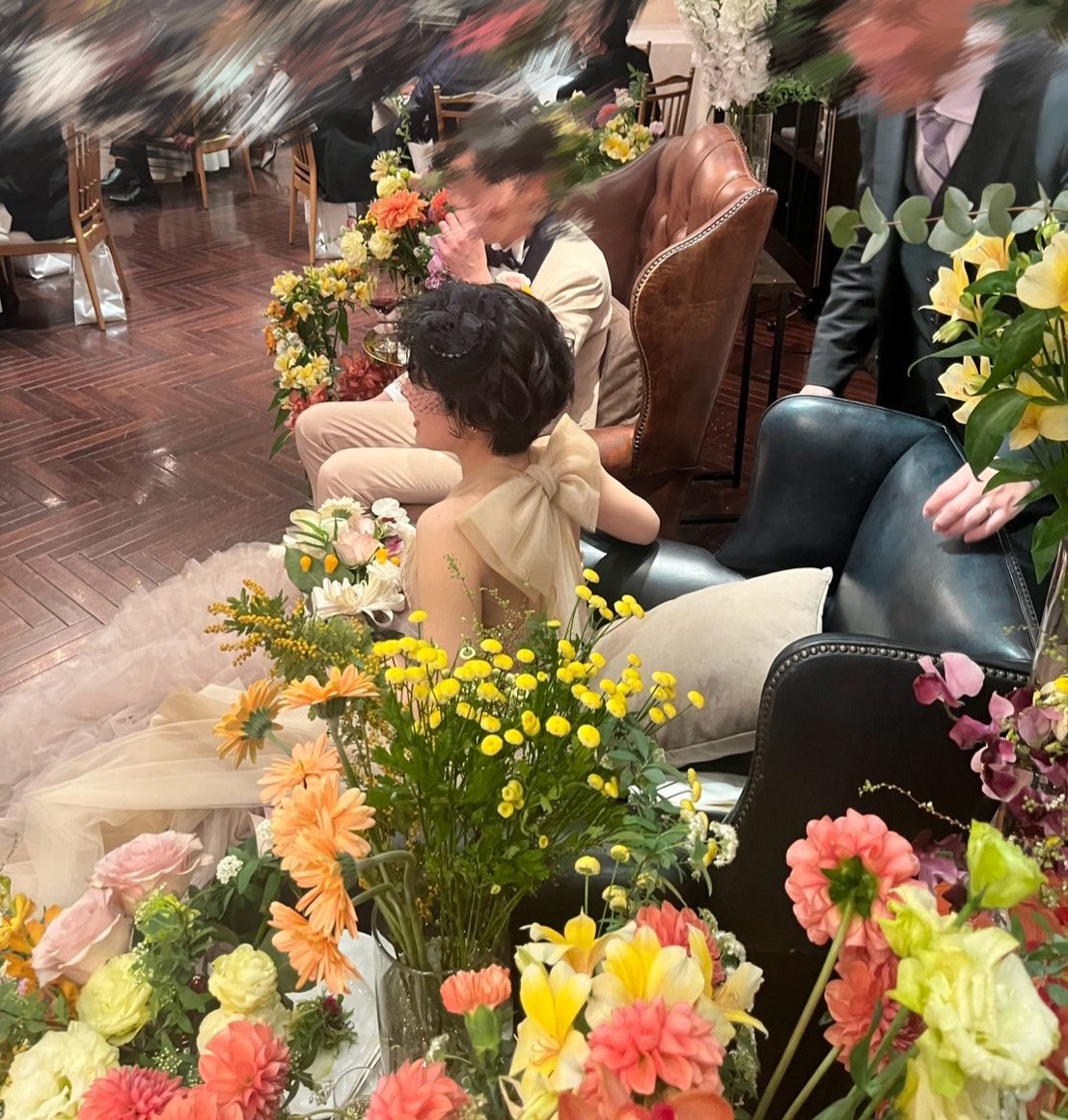 yaeaeay's tweet photo. 先日無事に結婚式を結びました🥰

禁酒以外はガバガバのダイエットだったけれど、みんなに「デコルテきれい！背中きれい！」と言ってもらえたので✌️

低浮上の私をいつも温かく迎えてくれるフォロワーのみんなには絶対報告したかった！
みんなのおかげで今の幸せがあります！
ありがとう🥰🫶 https://t.co/9ogVzVbXh0