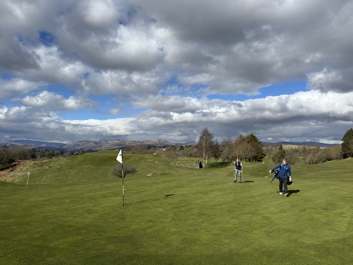 WindermereGolf's tweet photo. ☀️ We’ve been blessed with some more amazing conditions for the weekend. 🏌🏼♂️⛳️ 🙌🏻
#weekend #sun #golfingweather https://t.co/7d3Wb3ZLsj