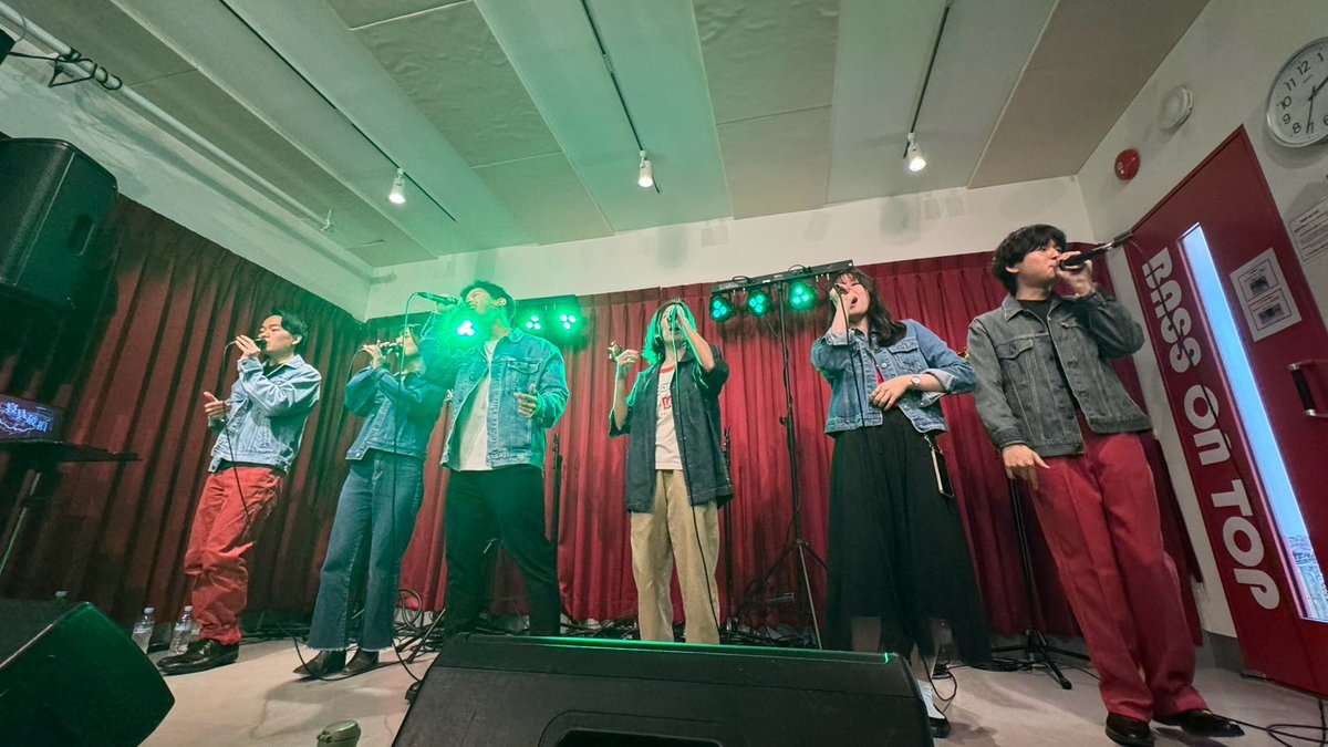 Brokenbrokenbed's tweet photo. ◆─────────────────

　　　　寝具破損LAST LIVE
　　　　【寝具、壊してみた。】

                      -終演投稿②-

✔︎旧衣装と新衣装✨
✔︎格付けチェック⁉︎
✔︎シャロンさん本当にありがとうございました🌹✨

───────────────── ◆ https://t.co/gaVE6nbgAD