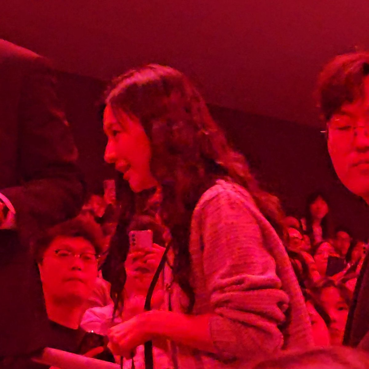 KIM JIWON AT JENNIE’S CONCERT 🥰♥️