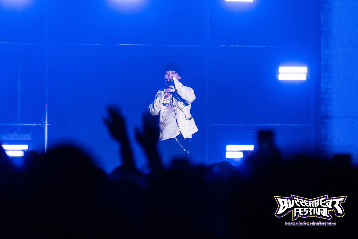 buzzerbeat2025's tweet photo. 𝗢𝗙𝗙𝗜𝗖𝗜𝗔𝗟 𝗣𝗛𝗢𝗧𝗢 🚨

우리가 함께한 짜릿한 순간,
BUZZER BEAT FESTIVAL 2025의 공식 포토를 공개합니다! 📸

⚡ 양홍원
⚡ 한요한
⚡ NO:EL https://t.co/01EfrwxqhA
