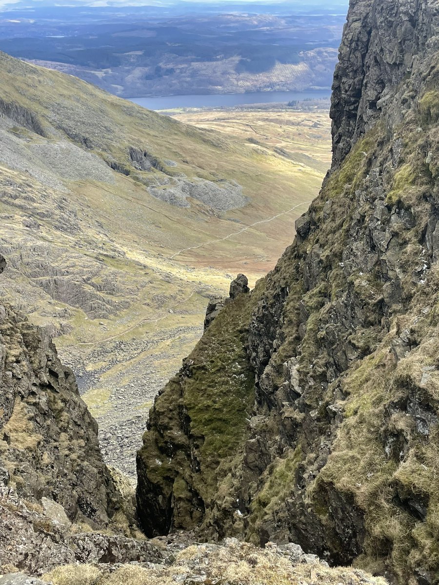 karl4077's tweet photo. Blind Tarn, Easy Gully, Dow Crag and Goats water https://t.co/4yxvRdMU5N