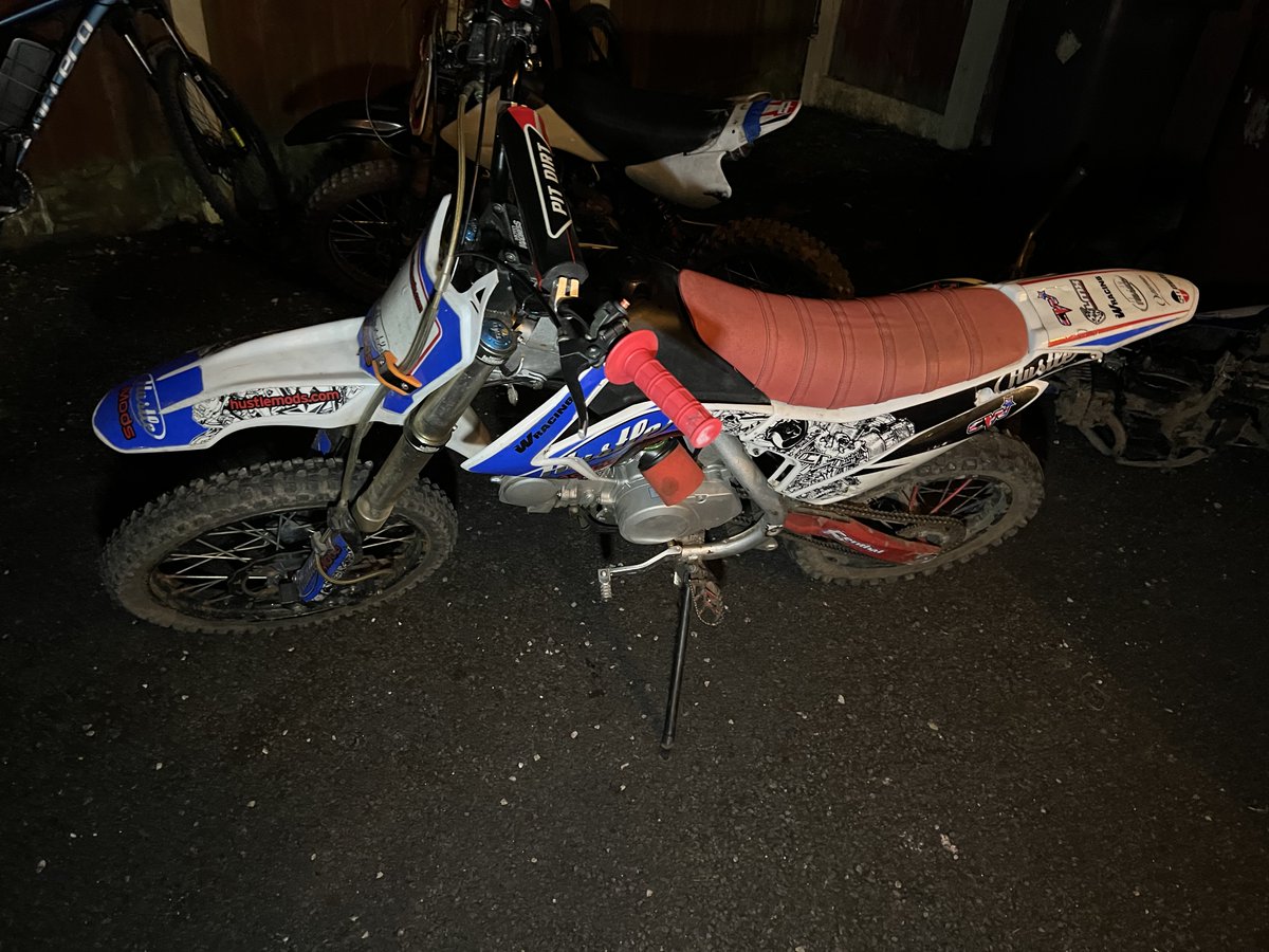 MerPolTraffic's tweet photo. #SYN4 RPU & MVET were alerted to illegal bikes seen going into an address by other colleagues. Enquiries at address reveal illegal off-road motorcycles, illegally adapted pedal cycles and this weapon. Exactly the tools to use in criminality. Bikes #Seized and enquiries ongoing https://t.co/mfN2kIlfux