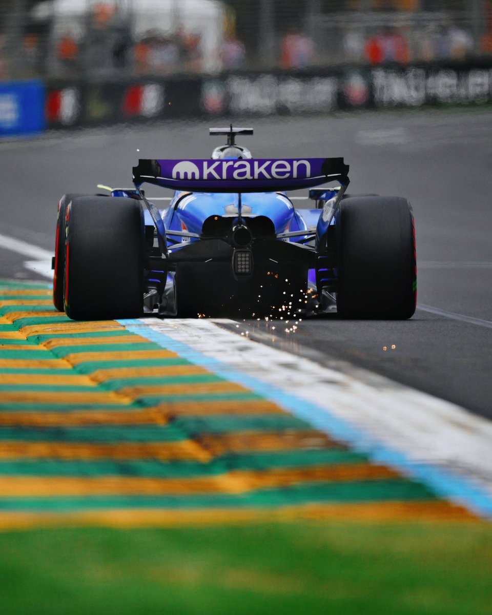alex_albon's tweet photo. Huge effort @williamsf1 well done team!!! So happy with that one 🤝 P6 on the grid, feeling good about tomorrow! https://t.co/QTSIdbGBf5
