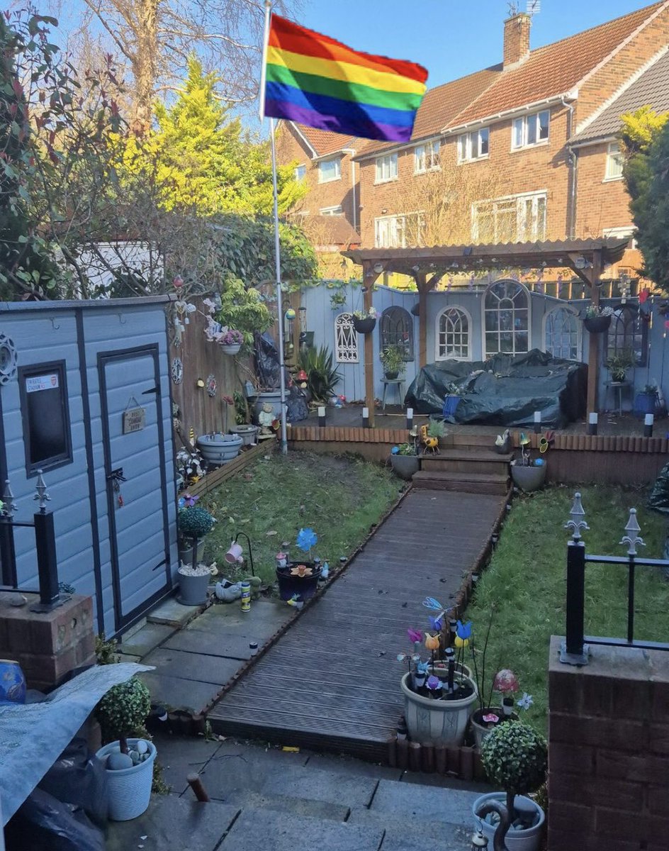 Connor Hawkes tweet media