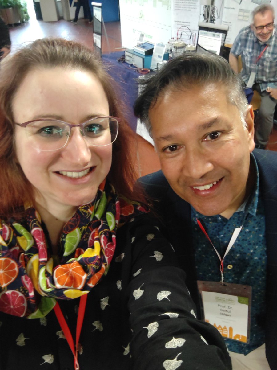 Indra Mon (@indramon3) on Twitter photo As part of the#jcf team science and education, it is exiting to meet <a href="/SaifulChemistry/">Prof Saiful Islam</a> at the spring symposium 2025 in Münster and chatting about how lemon batteries are a great start to spark students curiosity for chemistry. #sciencecommunication #chemescape As part of the#jcf team science and education, it is exiting to meet <a href="/SaifulChemistry/">Prof Saiful Islam</a> at the spring symposium 2025 in Münster and chatting about how lemon batteries are a great start to spark students curiosity for chemistry. #sciencecommunication #chemescape