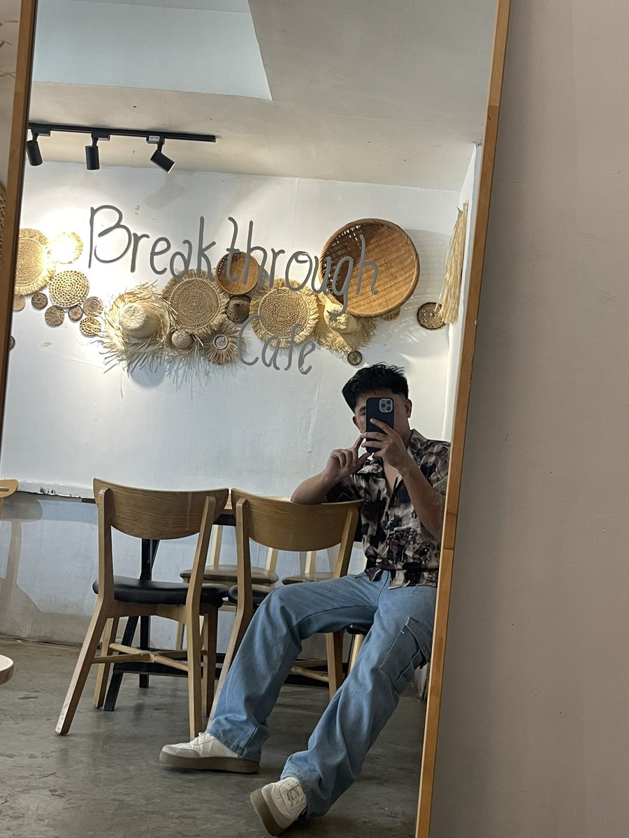 f_ck_prince's tweet photo. Coffee date? https://t.co/8ErWPa3n1d