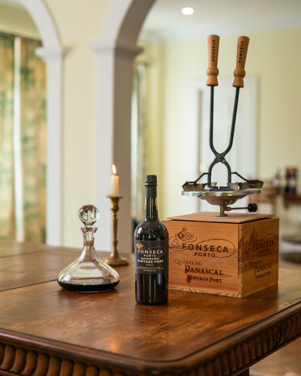 At Quinta do Panascal, tradition comes to life when a bottle of Fonseca Vintage is opened by fire.

A unique experience that combines art, history and the unmistakable character of the great Fonseca Vintages.

Book your visit now: bit.ly/41KNhWM

#FonsecaPort #PortWine