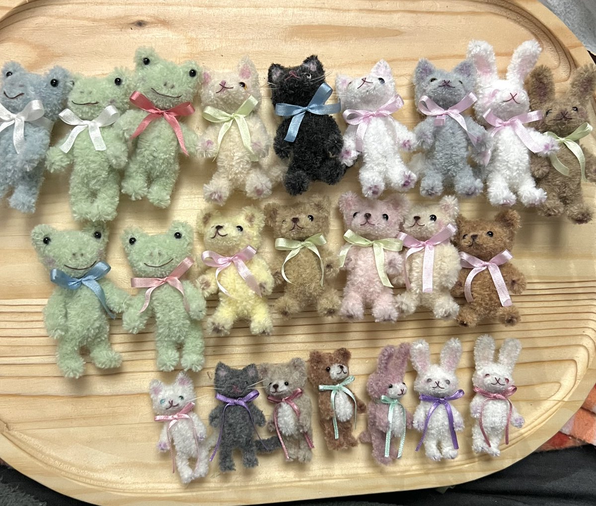 tamu_kun's tweet photo. 3/16アイドール東京行きの
モール子です🌟
3/16(日)東京ビッグサイト 南3.4ホール
『I•Doll VOL.73』
開催時間11:30-16:30
【Tamu bear】L31
#tamubear
#モールベア
#モールアート
#pipecleaner
#ねこ #くま #カエル #うさぎ
#アイドール東京
#アイドール東京73 https://t.co/Qta1GQZ5L8