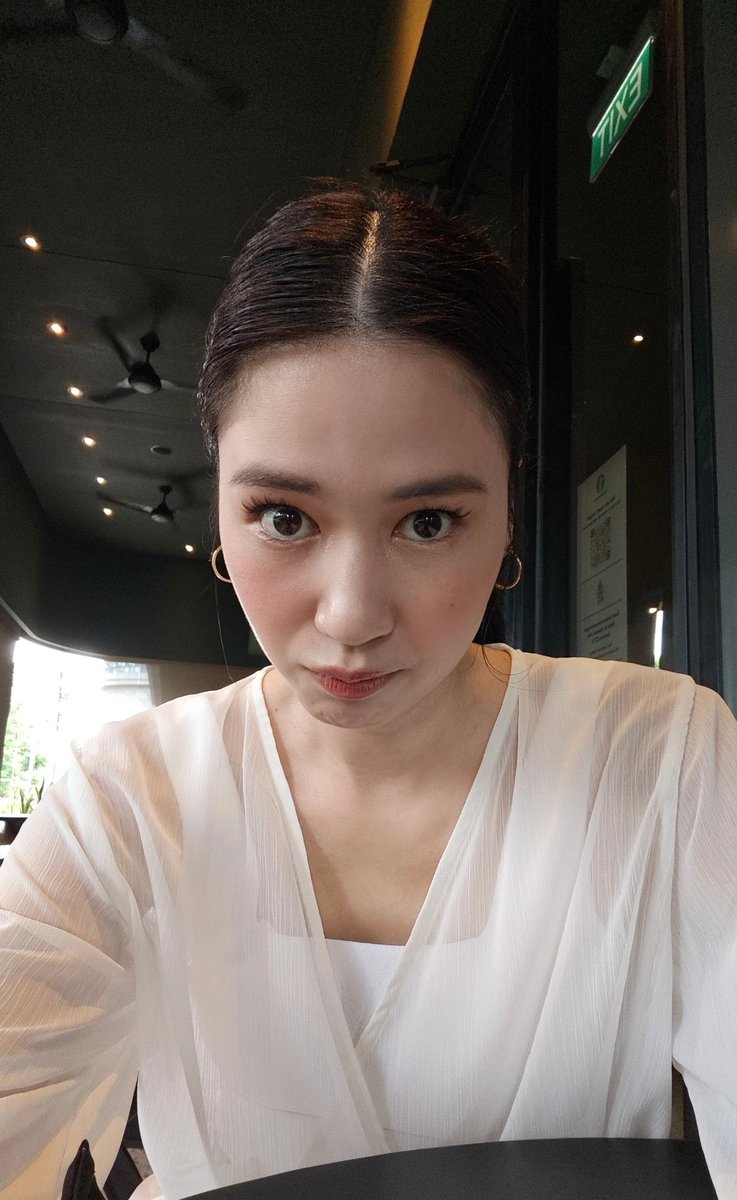 LauraBas's tweet image. Nyobain kamera Xiaomi 15 co-engineered with Leica. Sukaaa