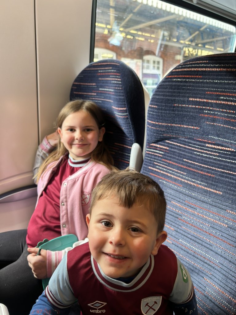 JWhufc's tweet image. Everton away ⚒️