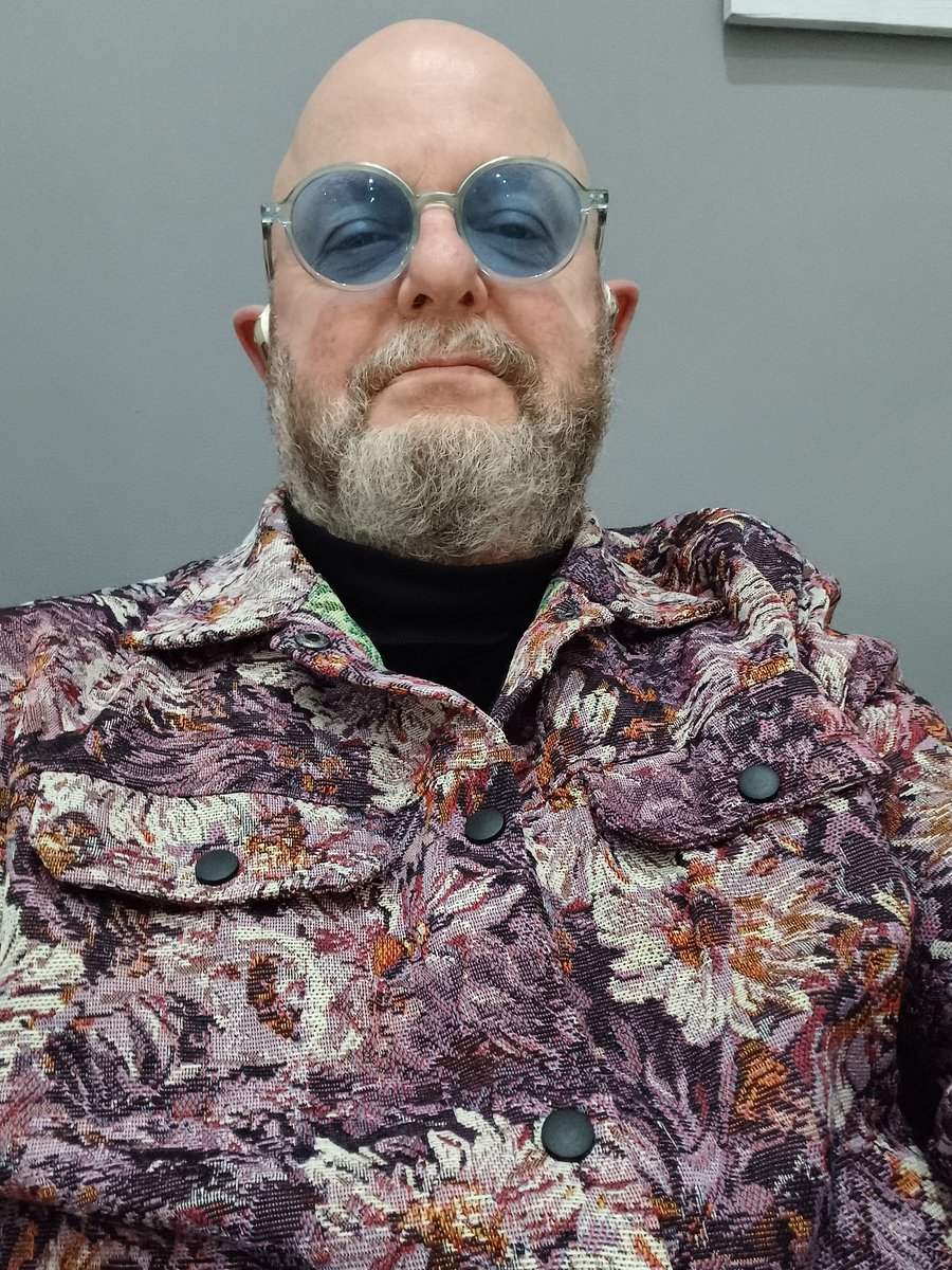 Eight years ago today, I became Vegan. I'd been vegetarian since 1988, but was addicted to cheese. I beat my addiction and now I'm the happiest I've ever been. Cheers to all my vegan padres.