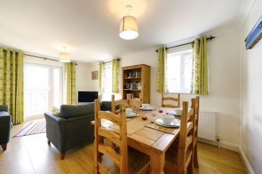 Independent Cottages tweet media