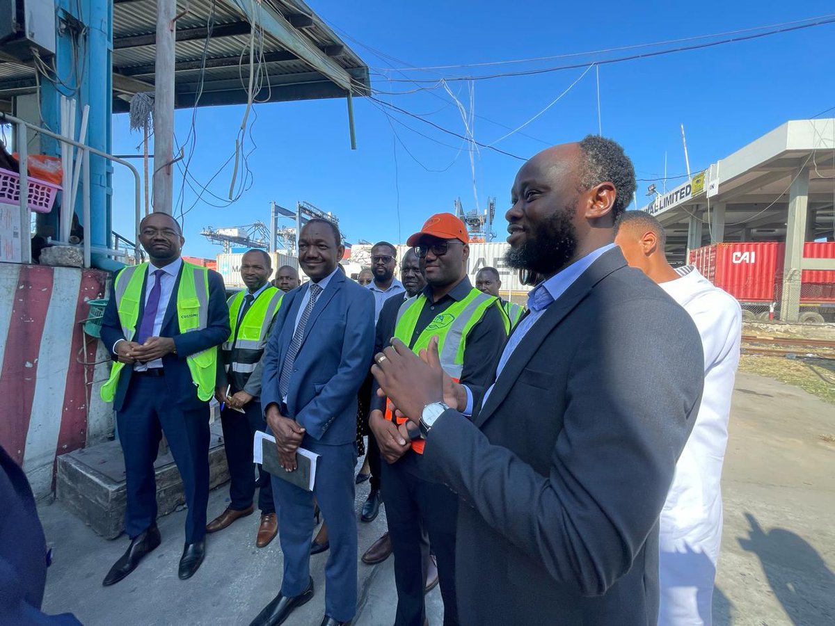 A major highlight of the visit was an inspection of the Smart Gate Project, a major automation initiative aligned with Tanzania’s broader digital trade strategy. The project introduced advanced identification technology at Gates 5 and 8, enabling instant verification of drivers,