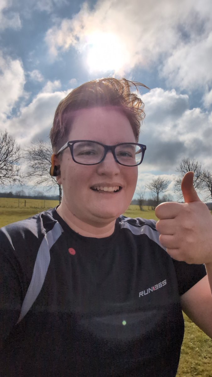 Feeling fresh with a new haircut and a run in the fresh breeze. 

Important question now, how to treat myself...hot chocolate or bacon bap?