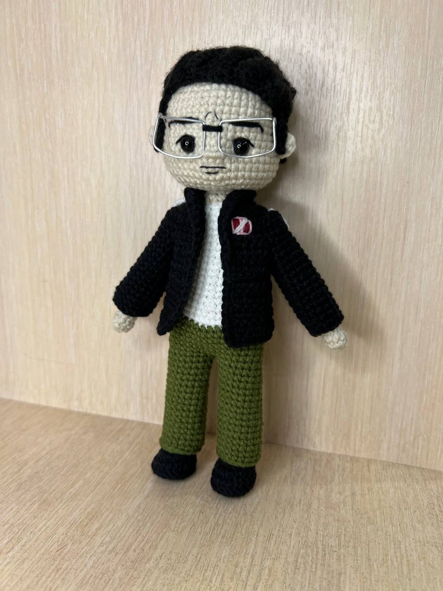 DendyZolo's tweet photo. Decided to take things to the next level and make a toy with @barracuda1709 ! How did you like it? Or were my character toys the best? @kaitodan  @finalbosuX  @ScroogeMcNFT @Jaazzeerr @kevinfinalbosu #FBthema #AAO https://t.co/shYjhSyVKq