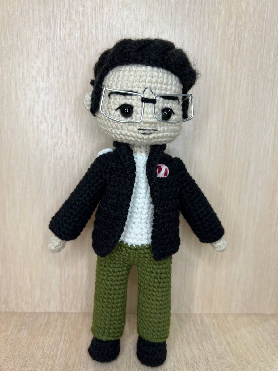 DendyZolo's tweet photo. Decided to take things to the next level and make a toy with @barracuda1709 ! How did you like it? Or were my character toys the best? @kaitodan  @finalbosuX  @ScroogeMcNFT @Jaazzeerr @kevinfinalbosu #FBthema #AAO https://t.co/shYjhSyVKq