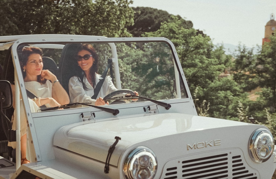 Some things belong in the South of France: striped shirts, vintage sunglasses, and this car. 🇫🇷 @suncar_france 

#MOKE #LivingTheDream #TheGenuineMOKE #EV #Since1964 #Adventure #Explore #BeachBuggy #Beach #Sea #Summer #Italy #BeachAdventure #SOF #France #EV #ElectricMOKE