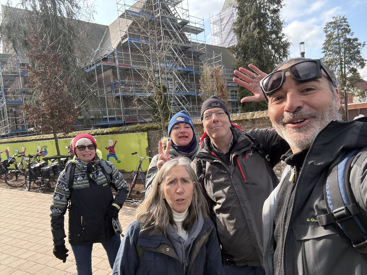 JohanVerstreken's tweet photo. Nationaal wandelweekend.
Vandaag stappen t.v.v. #vredeseilanden in Waardamme. https://t.co/i0q2Gc8RZv
