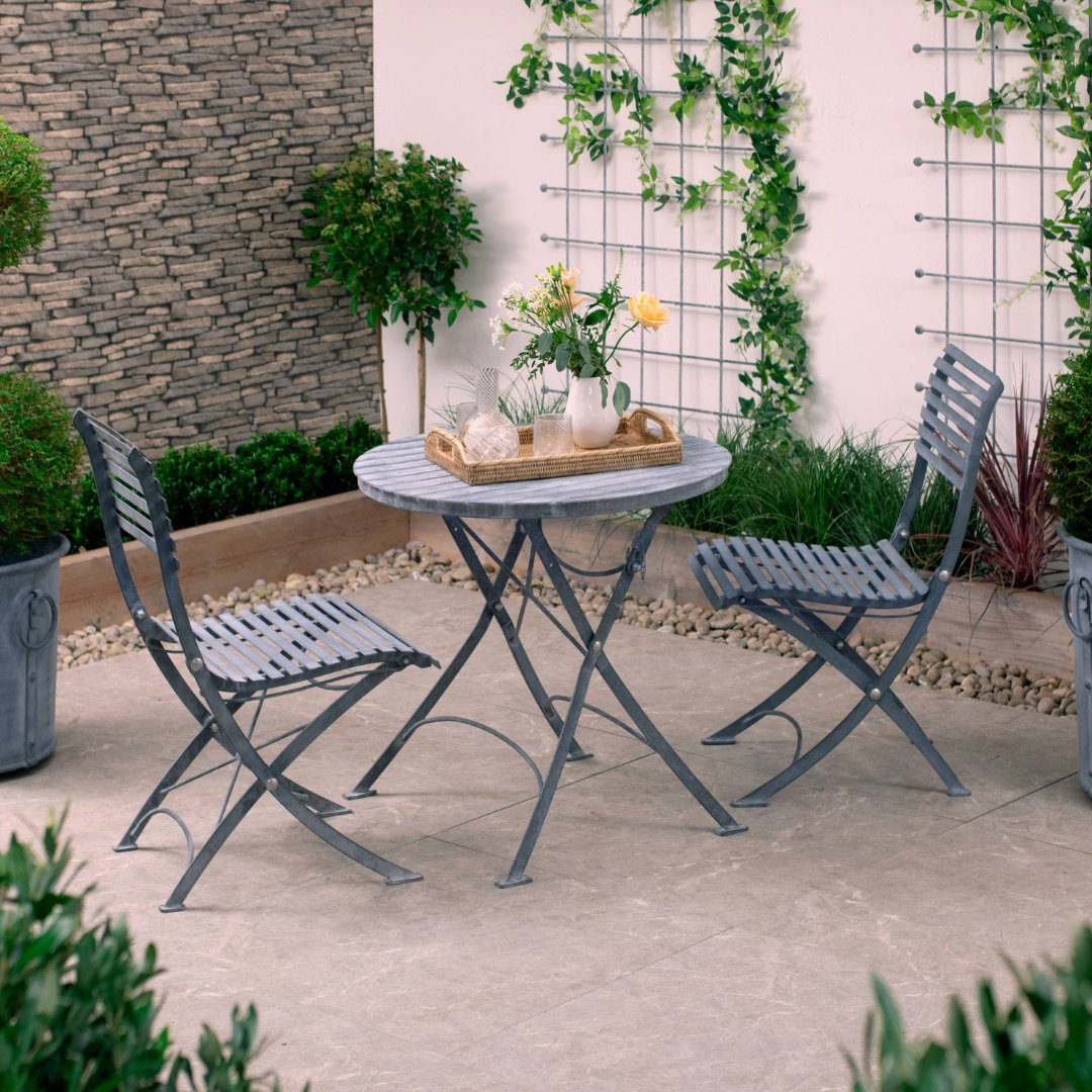 Introducing the Folding Darsham Collection ✨

Designed for compact spaces without compromising on style, our new Darsham bistro and dining sets has two stunning chair designs and a choice of hand-etched or lichen green.

✨ Pre-order now for mid-May delivery.
