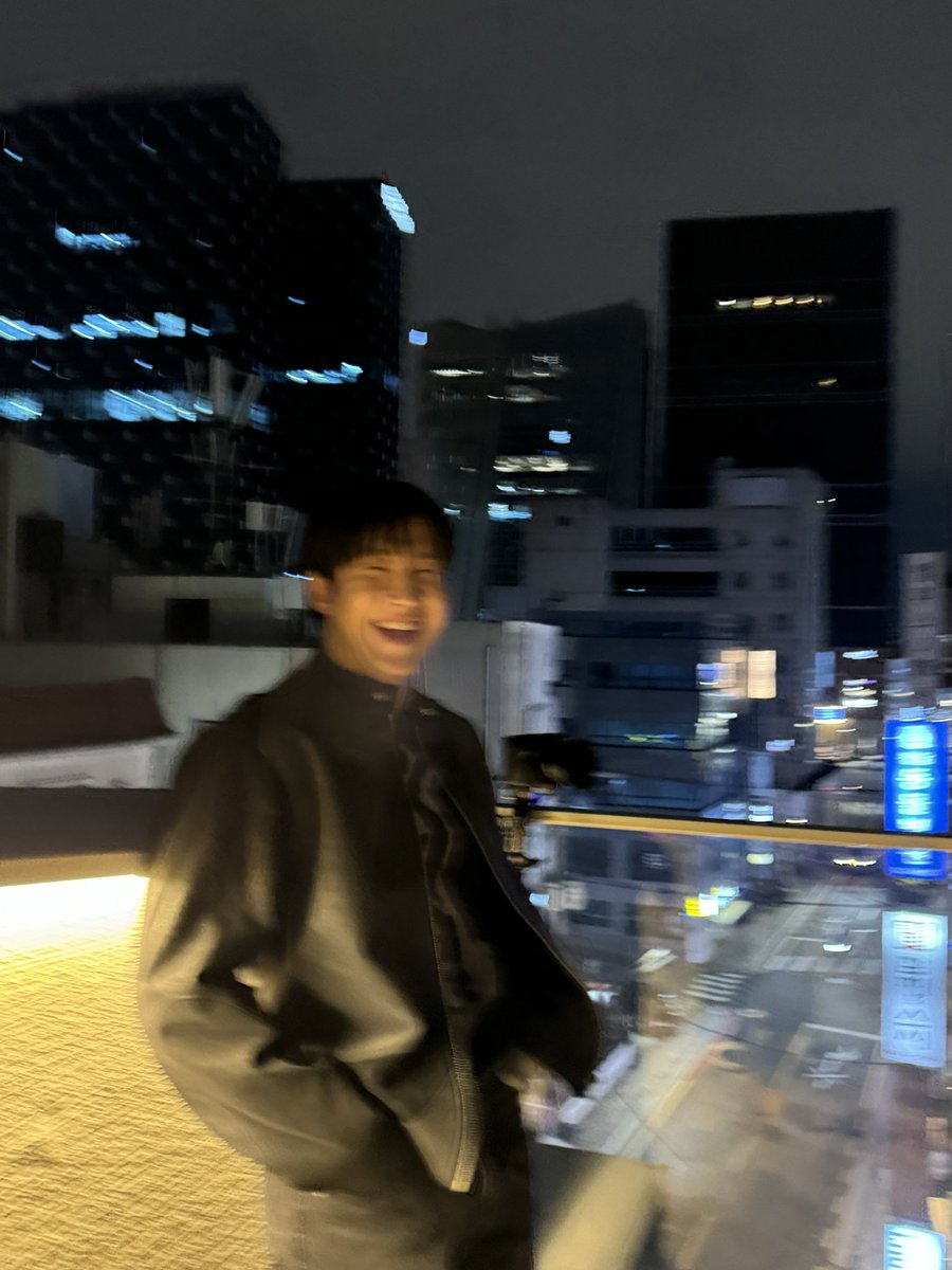 진아 생일 축하한다!!! 올해는 더 웃는 일들로 가득 할 거야!!! 🤣😁😊 
글쓴이 엠축하
#진이생일 #리더생일 #진우생일