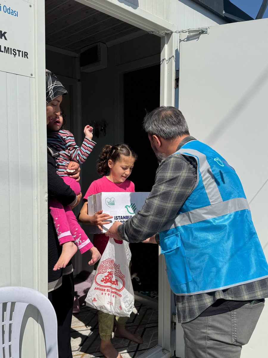 iiydorg's tweet photo. Dünya Yetimler Gününde Hatay'dayız.

Gelin; bu iyilik seferberliğini daha da büyütelim!
Yetim deme YETTİM de'
#iyilikiyidir
#YetimDemeYETTIMde
#DünyaYetimlerGünü

https://t.co/vcUomUERL4 https://t.co/dxqy47N3Lv