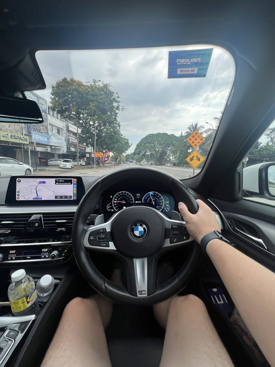 zq506 tweet media