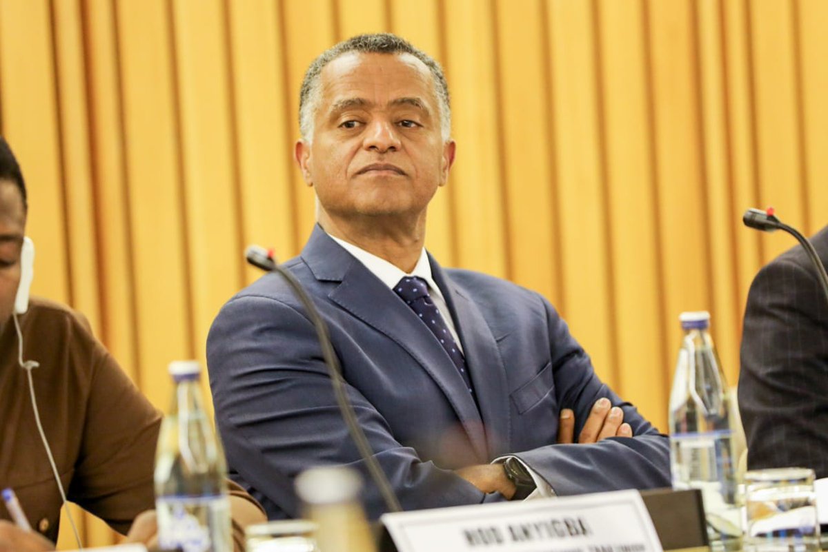 ECA_OFFICIAL's tweet photo. On the margins of #COM2025, @MelakuD highlights ECA’s Step-by-Step Guide, a practical tool to help businesses:
✅ Understand AfCFTA trade rules &amp; procedures
✅ Meet export &amp; import requirements
✅ Access market info &amp; boost intra-African trade
Let us bridge the info gap!
@ATPC2 https://t.co/Ns1sBIzZ1l