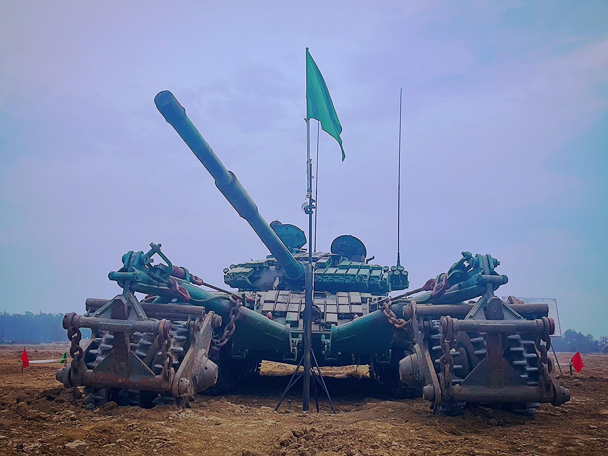 VajraCorps_IA's tweet image. #StrongAndCapable #OnPathToTransformation 
#VajraSappers hone their expertise in simulated combat scenarios, ensuring seamless mobility for our forces! Embodying their motto: We will either find a way or make one!
#PowerandPerseverance

@adgpi @westerncomd_IA @pro_defence…