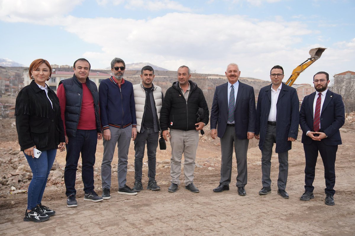 Kadir Aydın 🇹🇷 🇹🇷 (@kadir444) on Twitter photo <a href="/ertvcomtr/">ERTV</a> ekranlarında canlı yayın olarak yayınlanan Er Meydanı programında Doğanşehir ilçemize yer verdikleri ve bazı gerçekleri dile getirdikleri için gazeteci <a href="/Hulyakaya44/">Hülya Kaya</a> , <a href="/mahirtemur/">Mahir Temur🇹🇷</a> , İsmail Demirci, <a href="/44fatihavci/">Fatih Avcı</a> ve ekibine teşekkür ederiz. <a href="/ertvcomtr/">ERTV</a> ekranlarında canlı yayın olarak yayınlanan Er Meydanı programında Doğanşehir ilçemize yer verdikleri ve bazı gerçekleri dile getirdikleri için gazeteci <a href="/Hulyakaya44/">Hülya Kaya</a> , <a href="/mahirtemur/">Mahir Temur🇹🇷</a> , İsmail Demirci, <a href="/44fatihavci/">Fatih Avcı</a> ve ekibine teşekkür ederiz.
